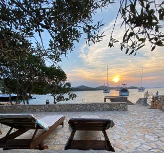Strandhaus Danica Bain Mit Pool Und Frühstück - Pristanišće - 9