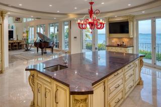 Lux Key Largo Oceanfront 5 Bedroom 4 Bathroom Pool - 4