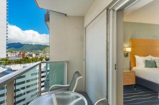 Ala Moana Hotel Room Near Beach - Honolulu - 2