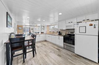 The Iron Seahorse Orlop Surf City Condo - Surf City - 1