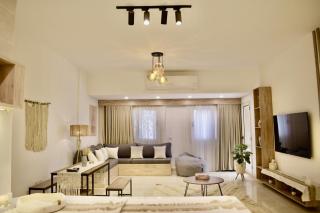 Stylish Compound 3BR with Cozy Garden in New Cairo - 7