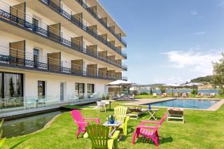 Golden Tulip Hotel & Rooftop Martigues Provence - Martigues - 1