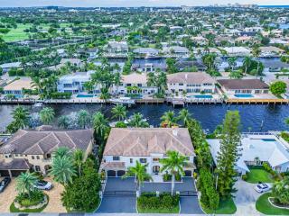 Fort Lauderdale Mansion with Private Pool & Hot Tub - Perfect for Families - Fort Lauderdale - 4