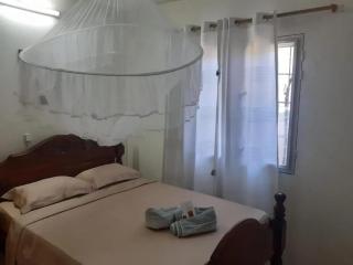 Maison conviviale à Fort-de-France avec terrasse - 1