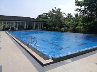 Fairway Family Apartments -Fully AC, Kitchen, Hot water, Swiming Pool, Baby Pool, Tennis, Squash, Electricty, Gas, Water all free - 2