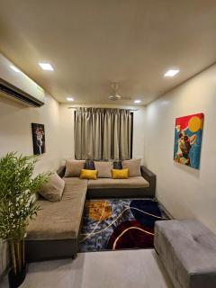 Pali Perch 1BHK with Peace, Charm and Bandra Vibes - Mumbai - 5