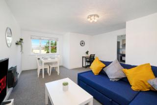 2 bed apartment in Enfield Lock - 9