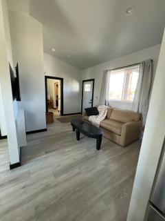 Pine Tree With King Bed - Prescott - 5