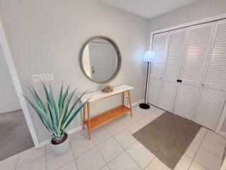 Waterfront home near beaches Multi month welcomed - inquire - Fort Myers - 3