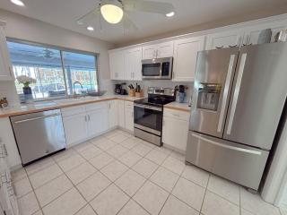 Waterfront home near beaches Multi month welcomed - inquire - Fort Myers - 1