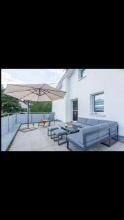 Schöne Ferienwohnung in Grafenberg mit großer Terrasse! - Grafenberg - 4