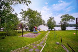 Catskills Lakefront with Hot Tub, Sauna and Theater - 7