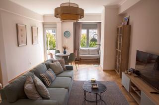 Contemporary Athenian Escape GHH - Athen - 7