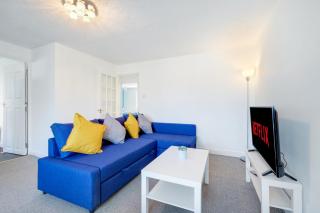 2 bed apartment in Enfield Lock - 4