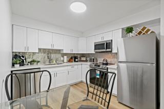 Near Ft Myers Beach Charming spacious 2BD - 3