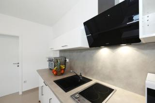 Apartments ROSINI, 300m from the beach with shared tavern and bikes, Nin - 1