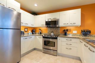 Hawaiian Getaway with Pool and Hot Tub - Kailua-Kona - 3
