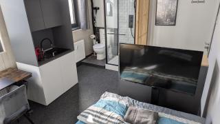 BUSINESS-MOTEL free WiFi & massage, air-con, XXL-Parking, Wallbox, Smart TV, Video-Security - 3