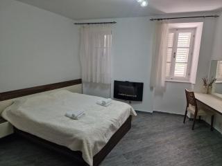 Rooms Dana Old Town Budva - Budva - 3