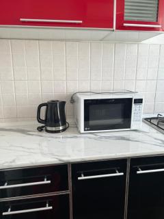 2х ком кв на 3 этаже вид со всех окон на море - 5