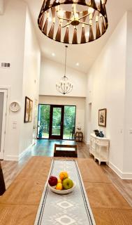 Deluxe Fun House - Pet Friendly - 7