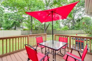 Deck and Yard Savannah Area Retreat! - 9