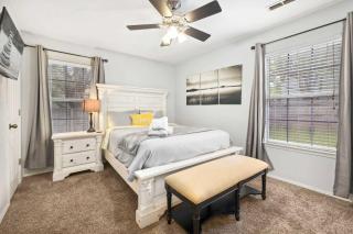 Cozy Cottage-3 mi to UofA-4 mi to DT - Fayetteville - 1