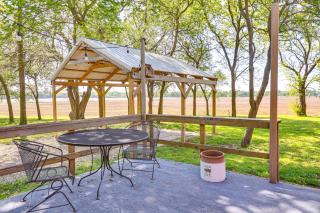 Hunt and Fish Peaceful Country Escape in Chapman! - - 8
