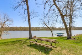 Lakefront Family Home with Boat Dock in Underwood - Battle Lake - 0