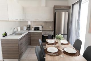 Top-Floor Retreat in Piraeus-H5 - 5
