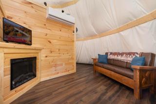Flyin' Horse Teepee, Free Tickets, NO catch! - Sevierville - 8