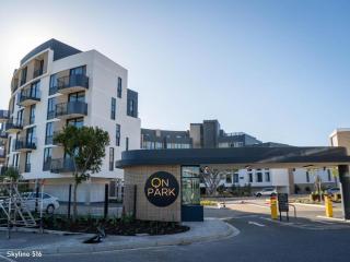 Luxury One Bed & Bath-On Park - 9