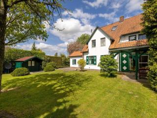 Ferienhaus-Ruegenbrise-mit-Seeblick-direkt-am-Wasser - Zudar - 9