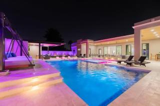 HoZho Estate on Harmony - Scottsdale - 6