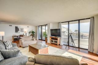 Balcony with Ocean Views Daytona Beach Gem with Perks - Daytona Beach - 7