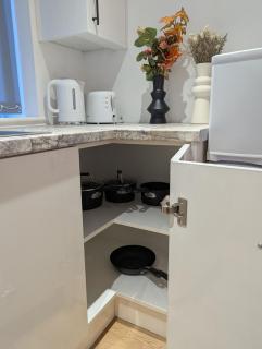 Newly Furnished Guest House Near City Centre - 1