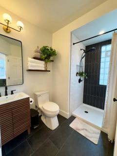 Artsy 4 Bedroom Home, Steps from Dining & Shops - 2