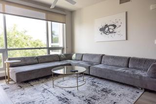 Contemporary West Hollywood 2BR 2BA Condo with Panoramic Views - Los Angeles - 8