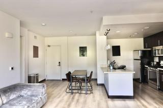Contemporary West Hollywood 2BR 2BA Condo with Panoramic Views - Los Angeles - 4
