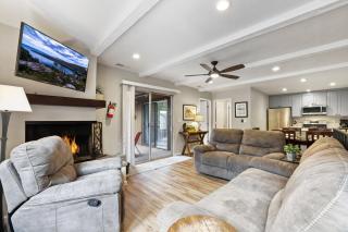 Family Fun Getaway - 3 Story Condo - Zephyr Cove - 7