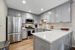 Family Fun Getaway - 3 Story Condo - Zephyr Cove - 4