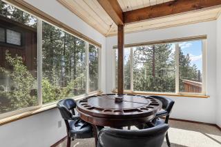 Hall Court Manor - Hot tub Pet Friendly Pool Table - Stateline - 2