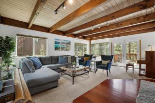 Hall Court Manor - Hot tub Pet Friendly Pool Table - Stateline - 3