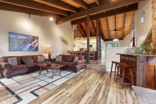 Heavenly Haven - Hot Tub and Seasonal HOA Pool - Zephyr Cove - 2