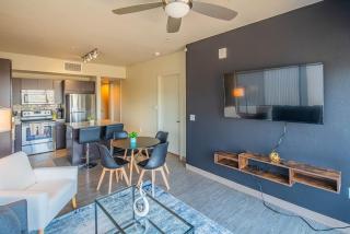 Stunning 2BD DT, Parking, Gym, W-D, Roosevelt Row - Phoenix - 0