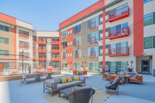 Stunning 2BD DT, Parking, Gym, W-D, Roosevelt Row - Phoenix - 1