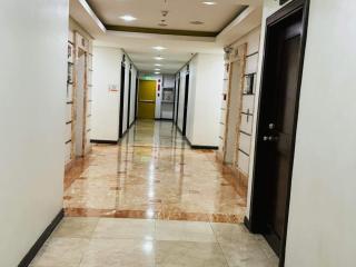Birch Tower A8 Front of Robinson Mla BayFree Pool - Manila - 5