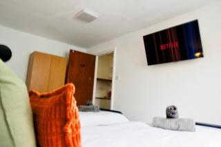 3 bedroom Apartment - 10min walk Stratford station - Sleep 6 - Londra - 7