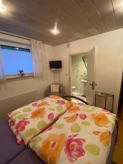 Zimmer # 1 und Zimmer # 2 mit Außenbereich - 8