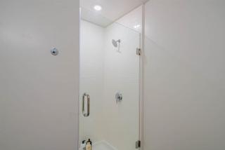 Adorable Studio - High Rise DT, Pool, Gym, Parking - Phoenix - 5